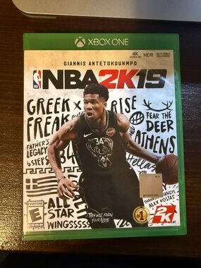 Xbox One NBA 2K19 Giannis Antetokounmpo - Black Cover Art